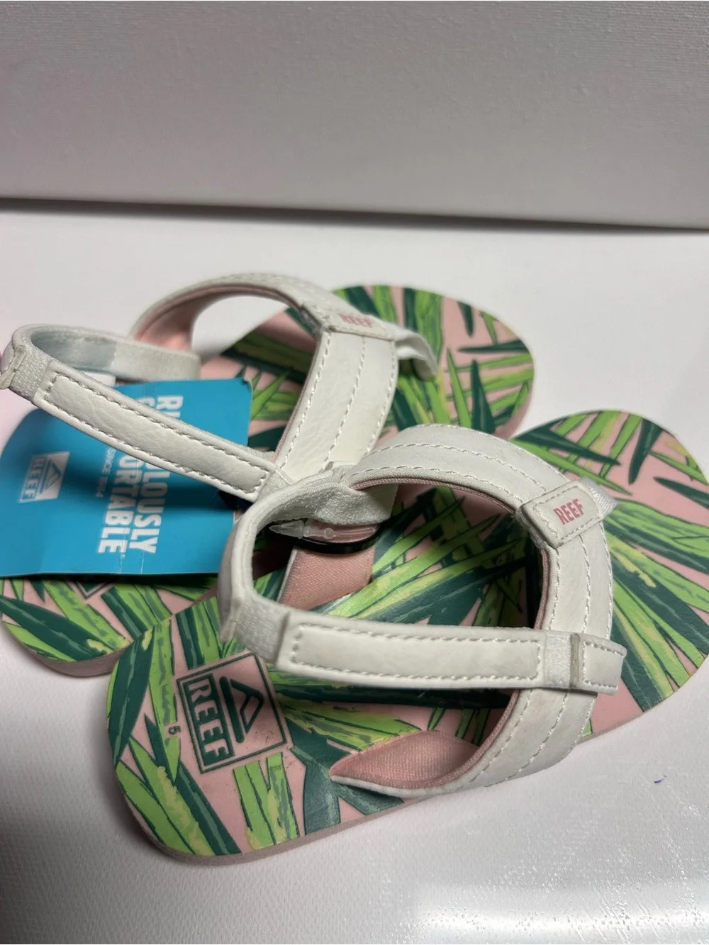 Reef Girl’s Tropical Palms Sandals Flip flops size 5/6 Toddler